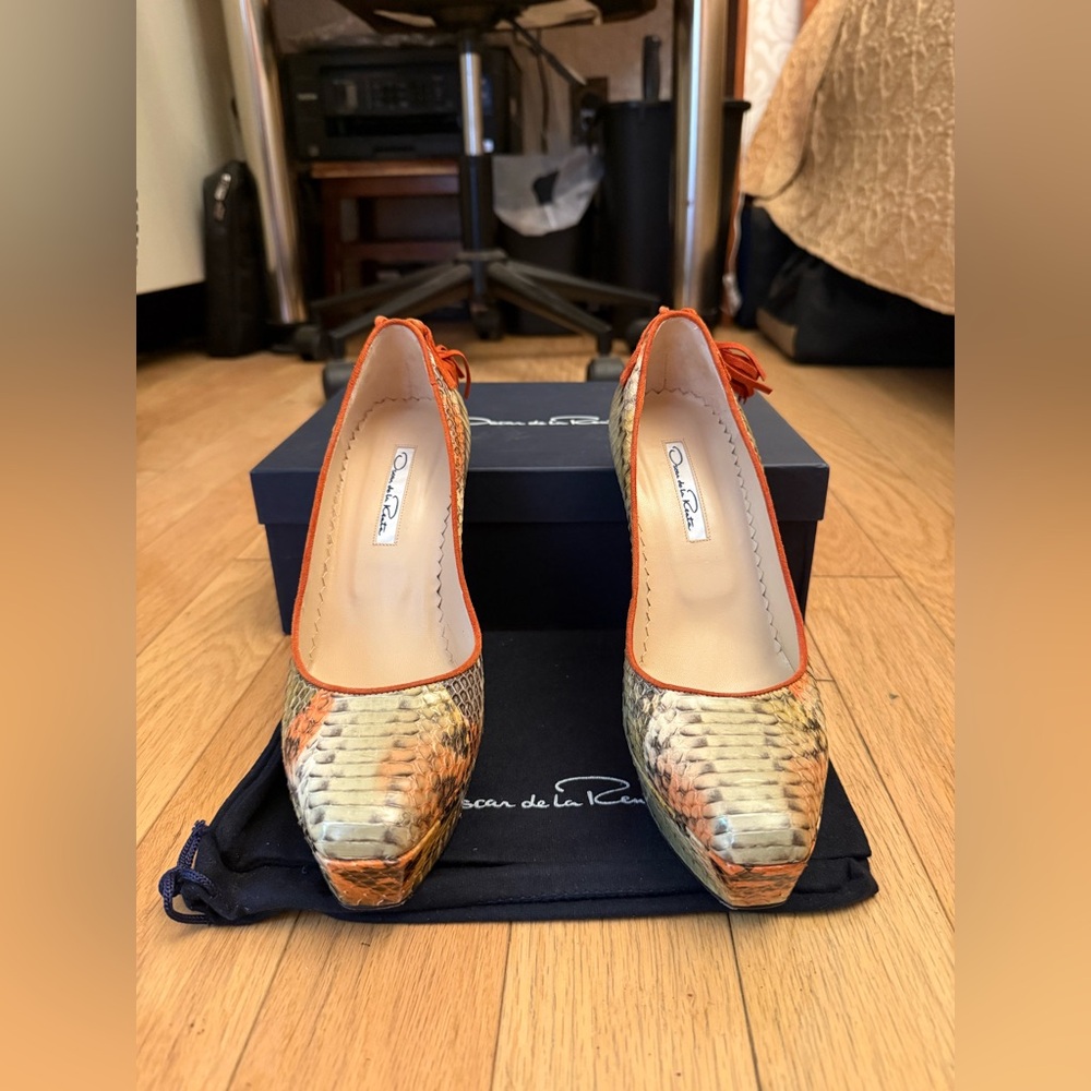 Oscar de la Renta Snakeskin Orange and Cream Heels